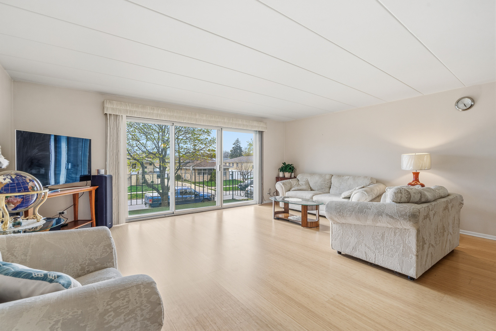 10221 S Komensky Avenue #1E, Oak Lawn, IL 60453