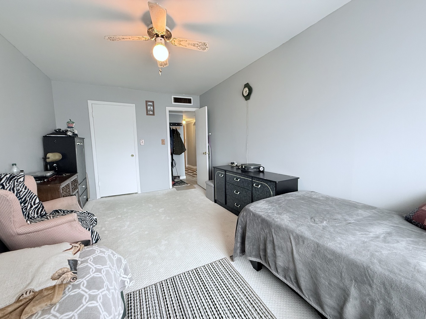 650 Murray Lane #416, Des Plaines, IL 60016