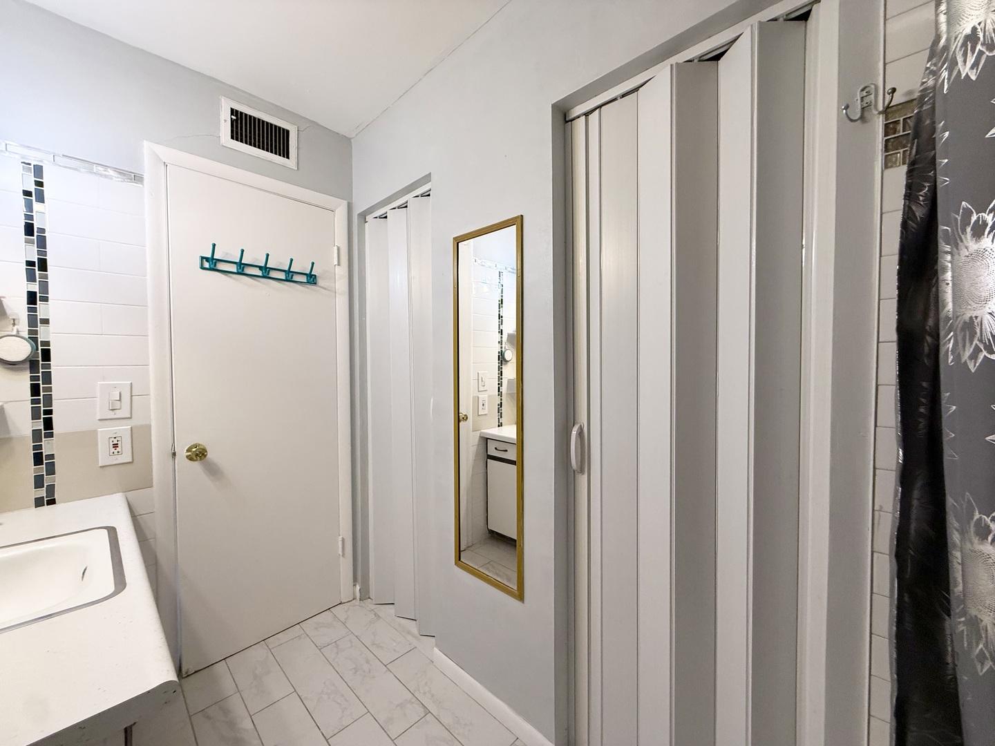 650 Murray Lane #416, Des Plaines, IL 60016