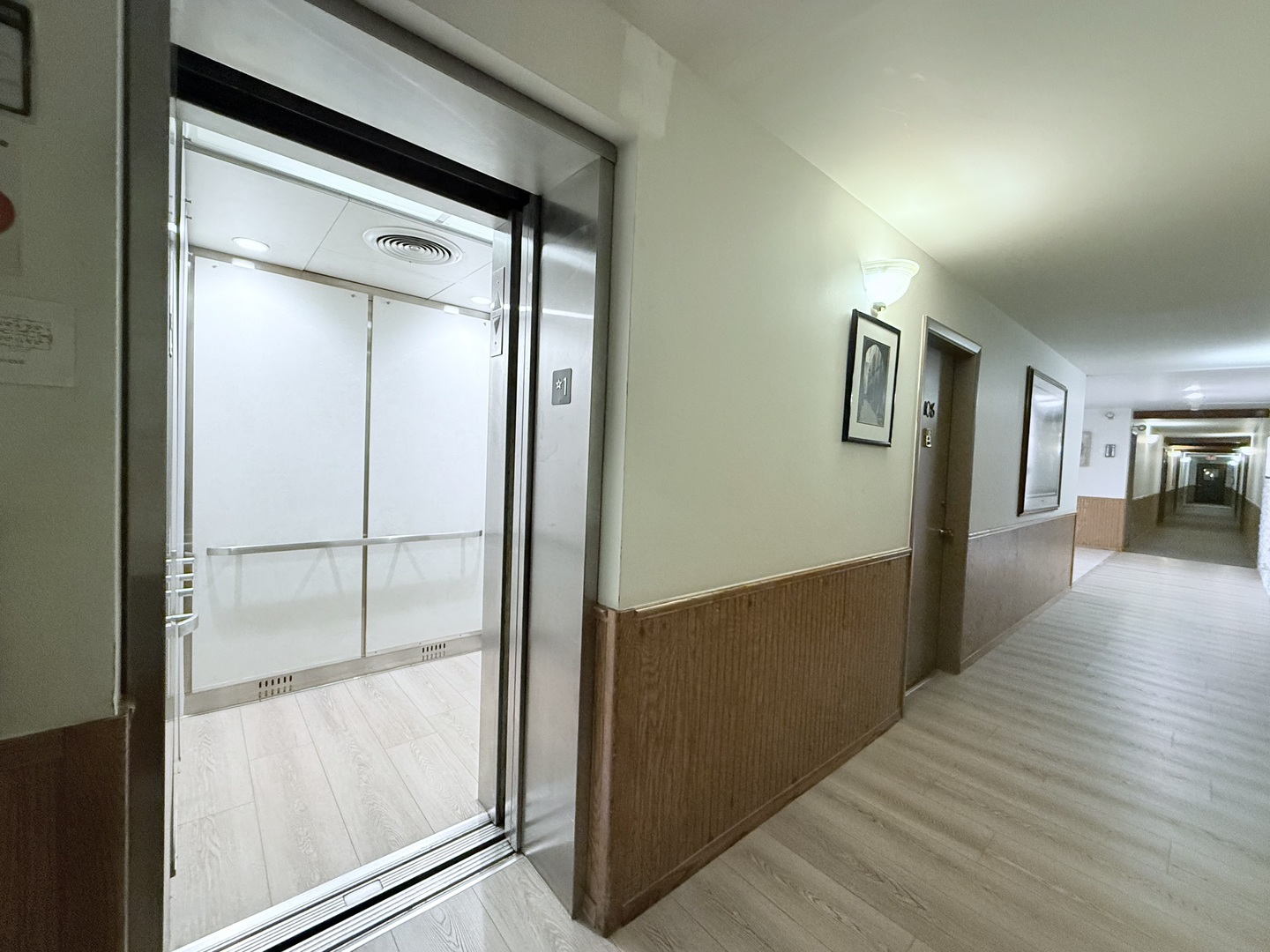 650 Murray Lane #416, Des Plaines, IL 60016