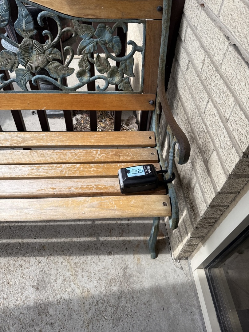 650 Murray Lane #416, Des Plaines, IL 60016