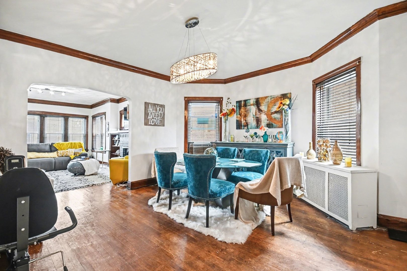 1216 N MASON Avenue, Chicago, IL 60651