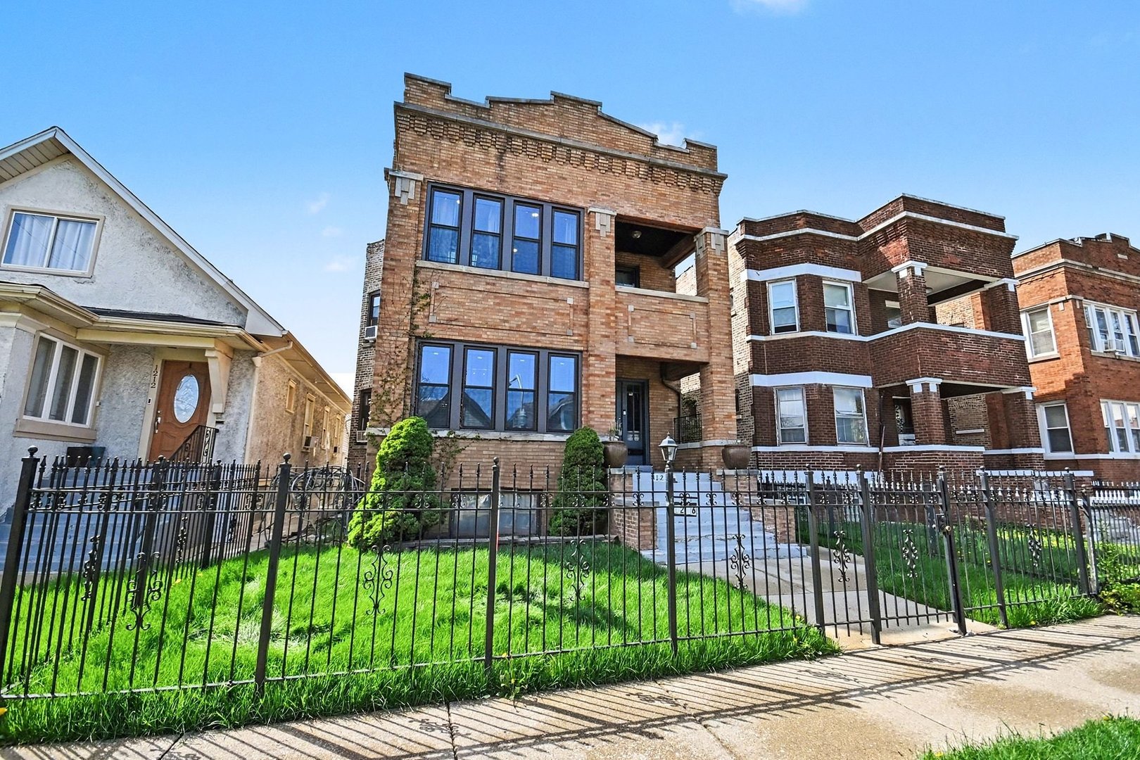 1216 N MASON Avenue, Chicago, IL 60651