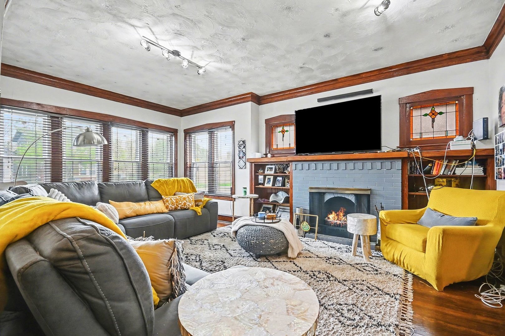 1216 N MASON Avenue, Chicago, IL 60651