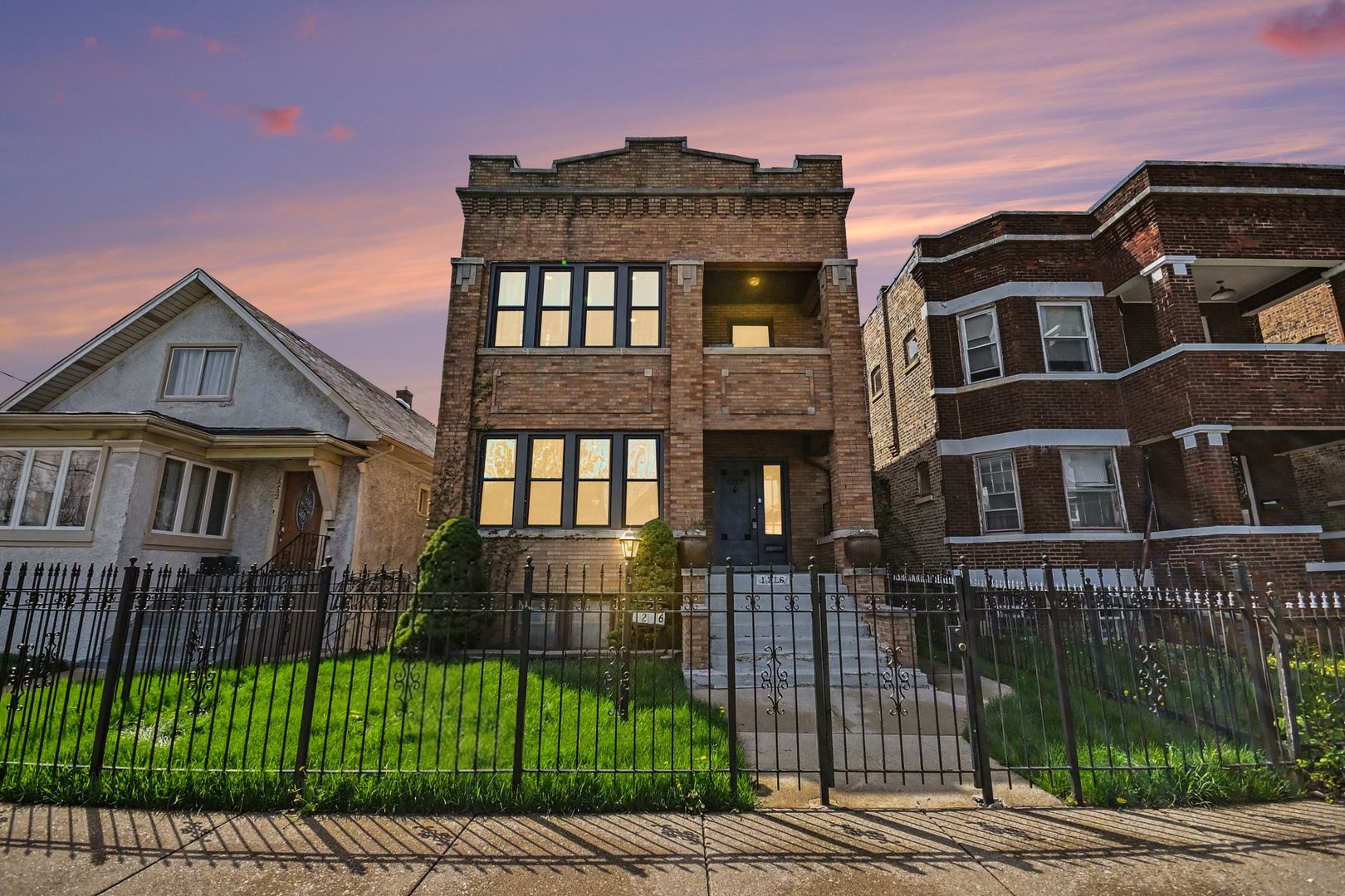 1216 N MASON Avenue, Chicago, IL 60651
