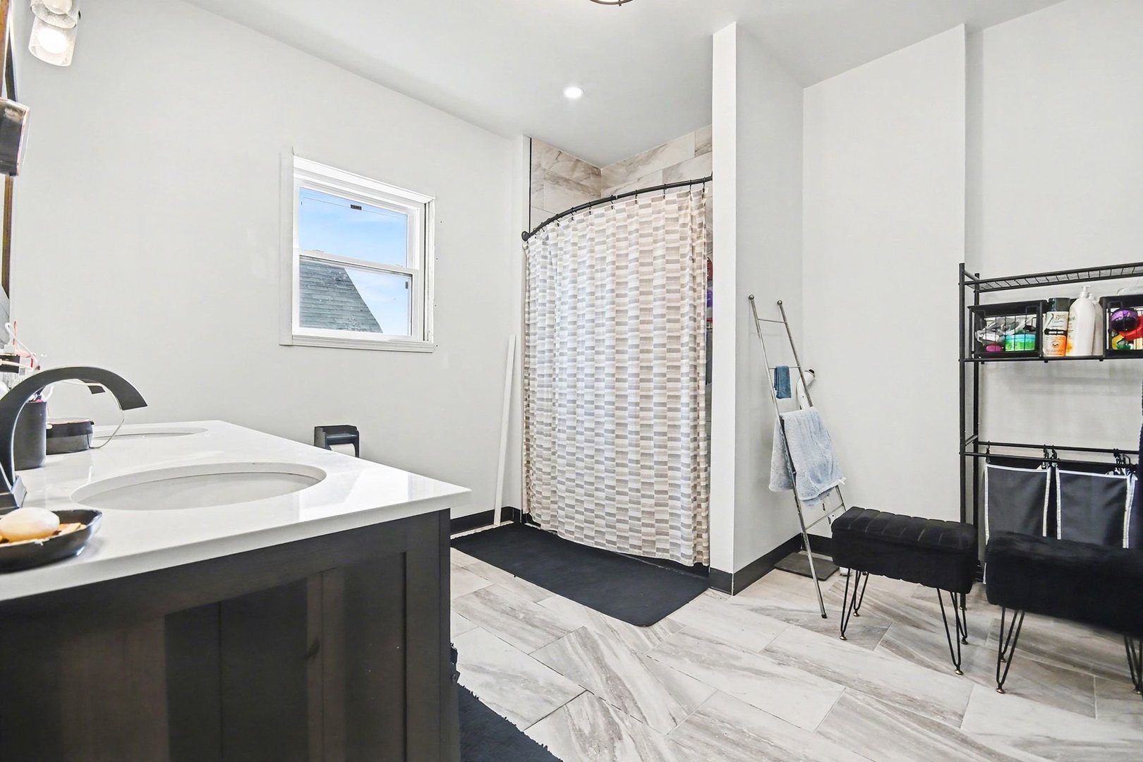 1216 N MASON Avenue, Chicago, IL 60651