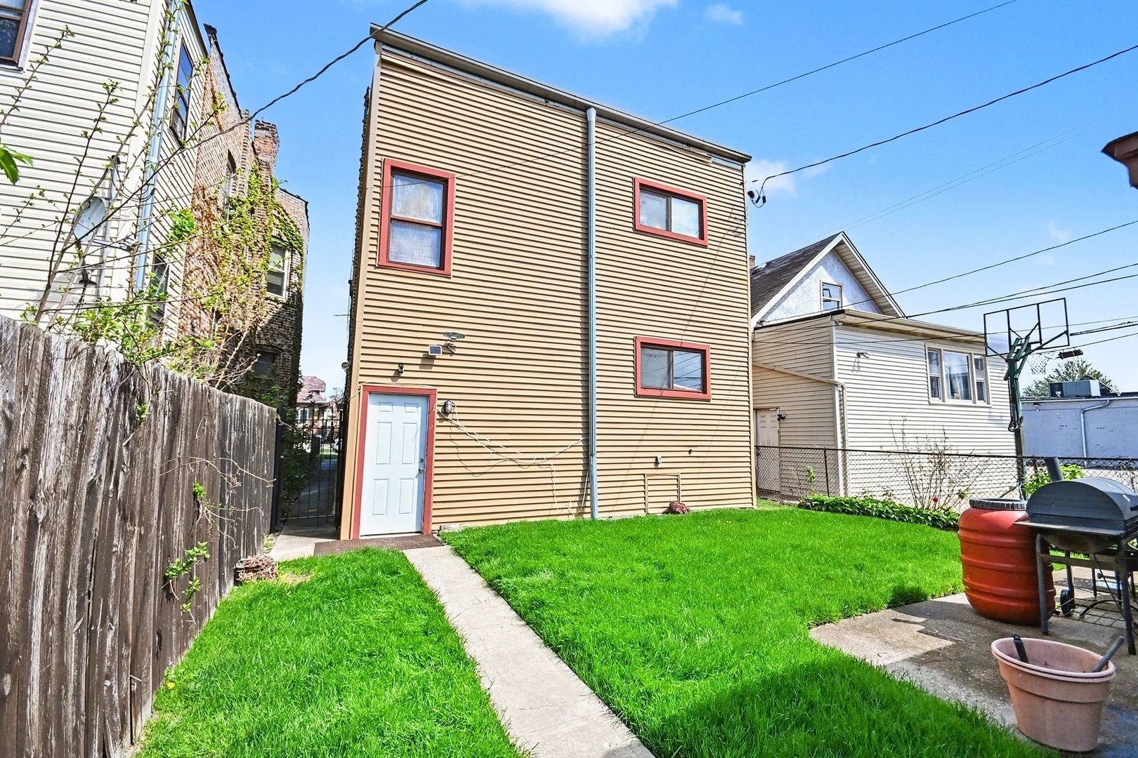 1216 N MASON Avenue, Chicago, IL 60651