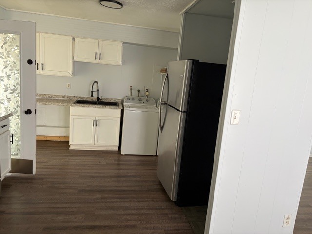 100 Hickory Drive, Carpentersville, IL 60110