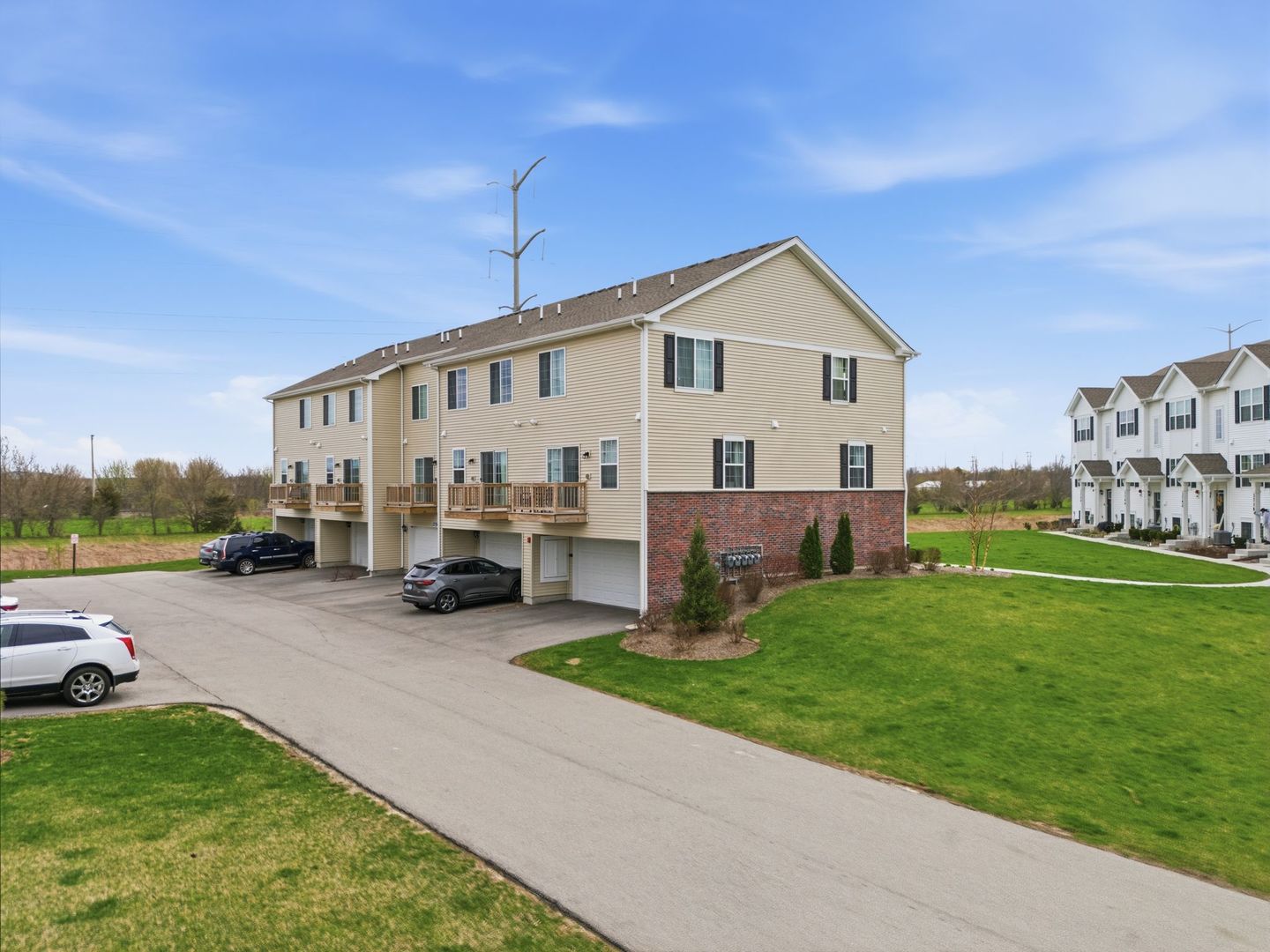 3748 Bissel Drive, Yorkville, IL 60560