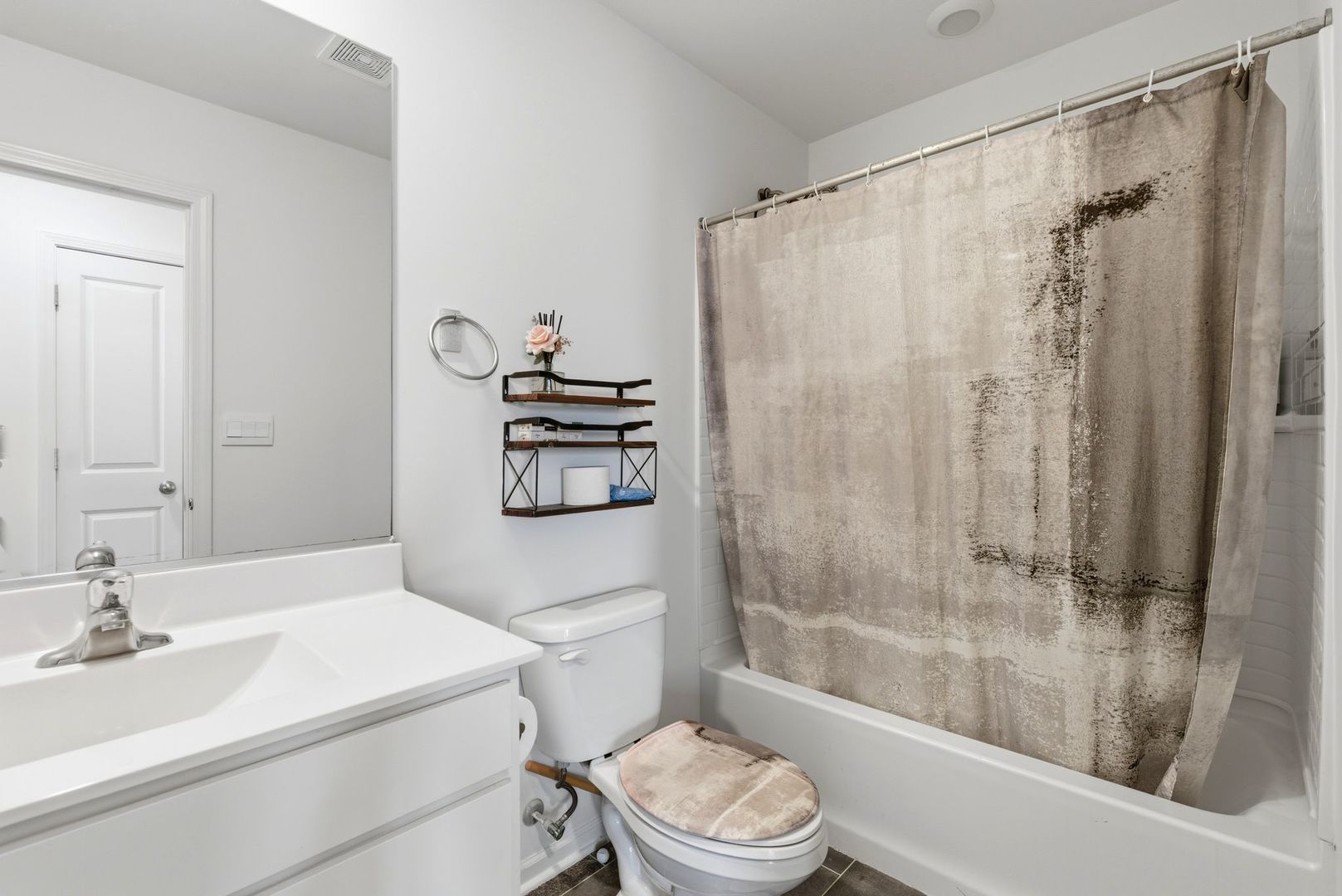 3748 Bissel Drive, Yorkville, IL 60560