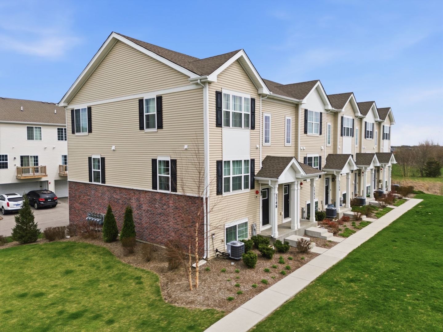 3748 Bissel Drive, Yorkville, IL 60560