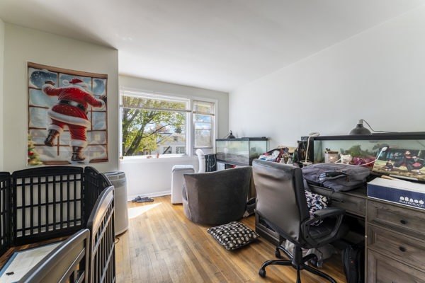 3636 N Osceola Avenue, Chicago, IL 60634