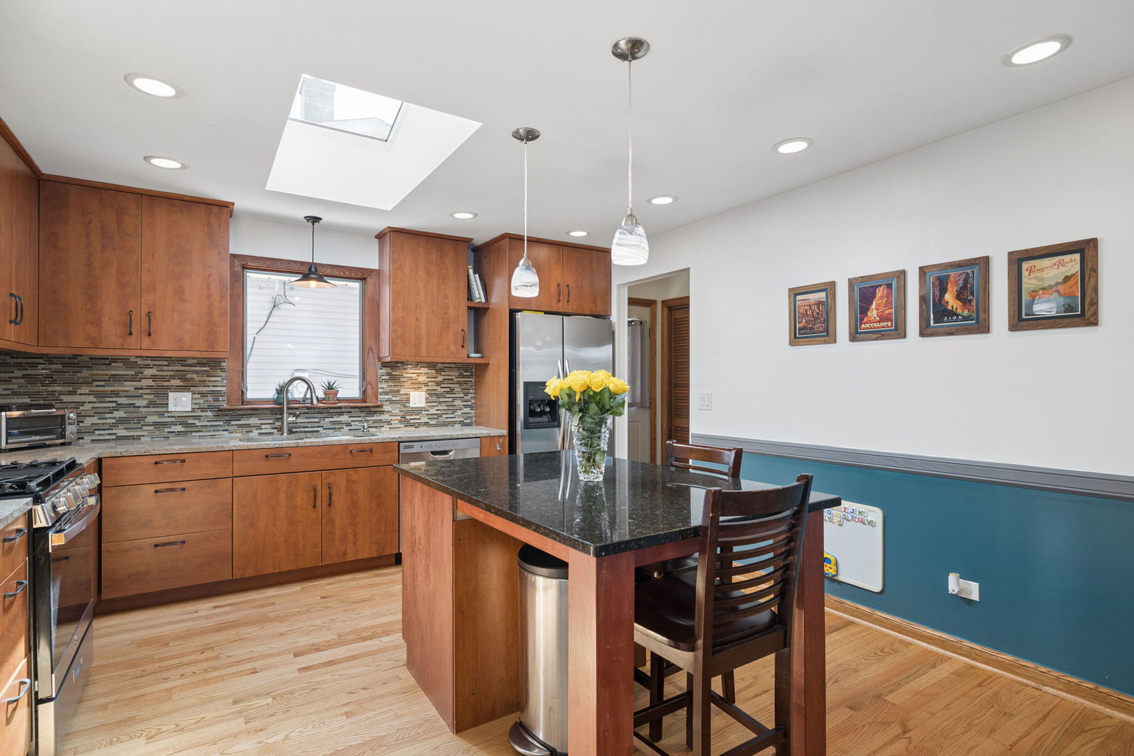 1015 E Lowden Avenue, Wheaton, IL 60189