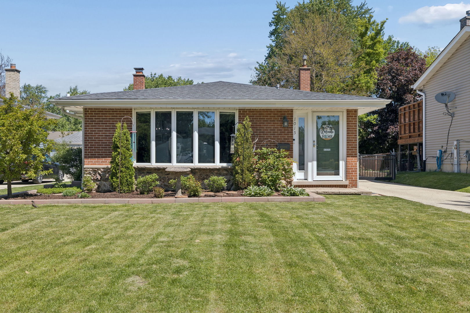 1015 E Lowden Avenue, Wheaton, IL 60189