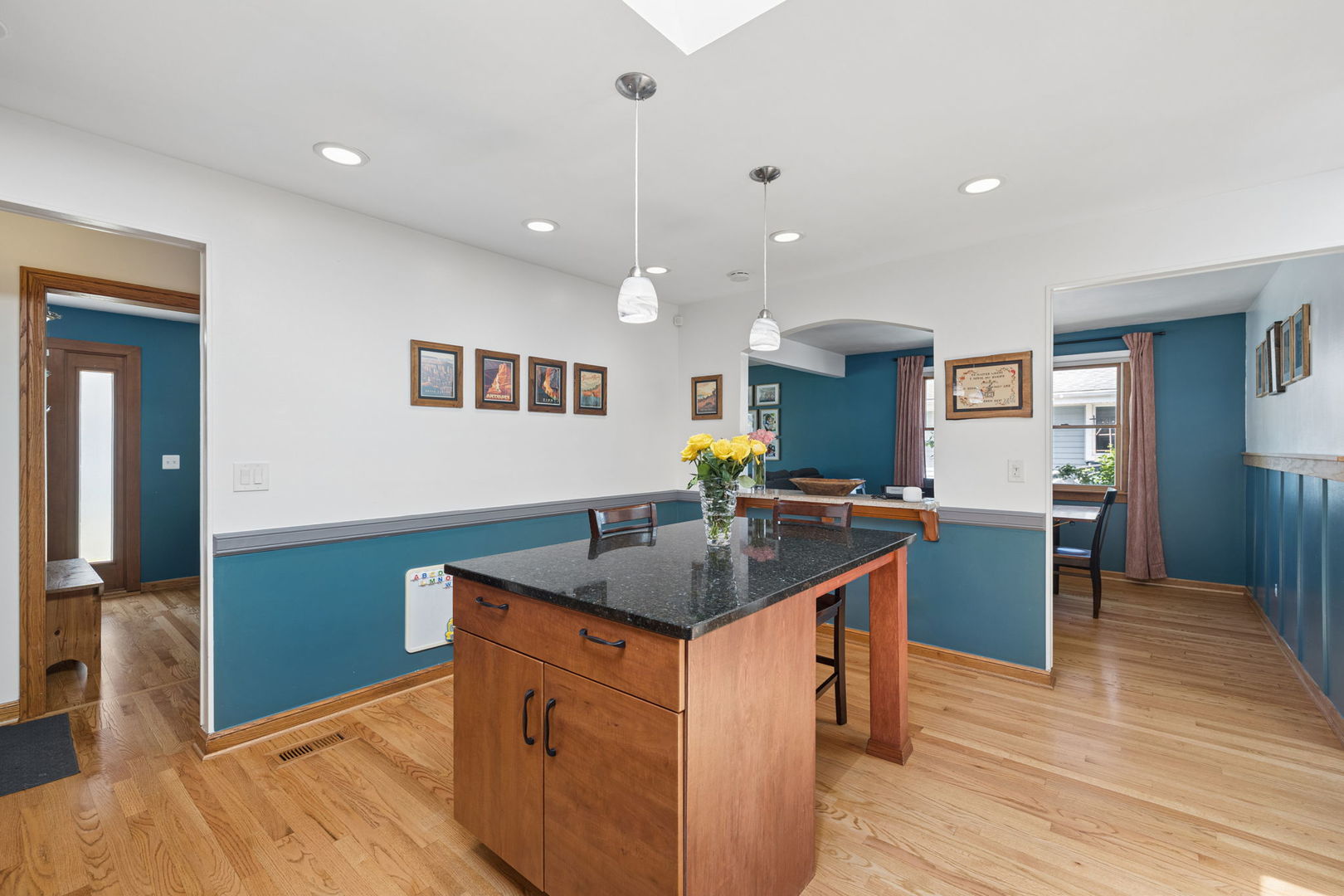 1015 E Lowden Avenue, Wheaton, IL 60189
