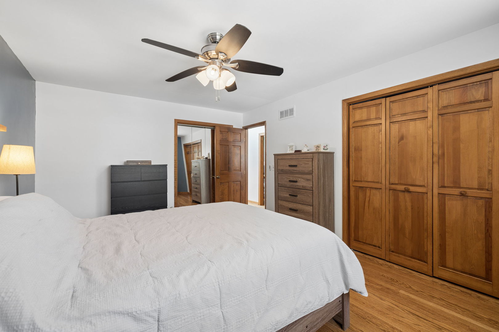 1015 E Lowden Avenue, Wheaton, IL 60189
