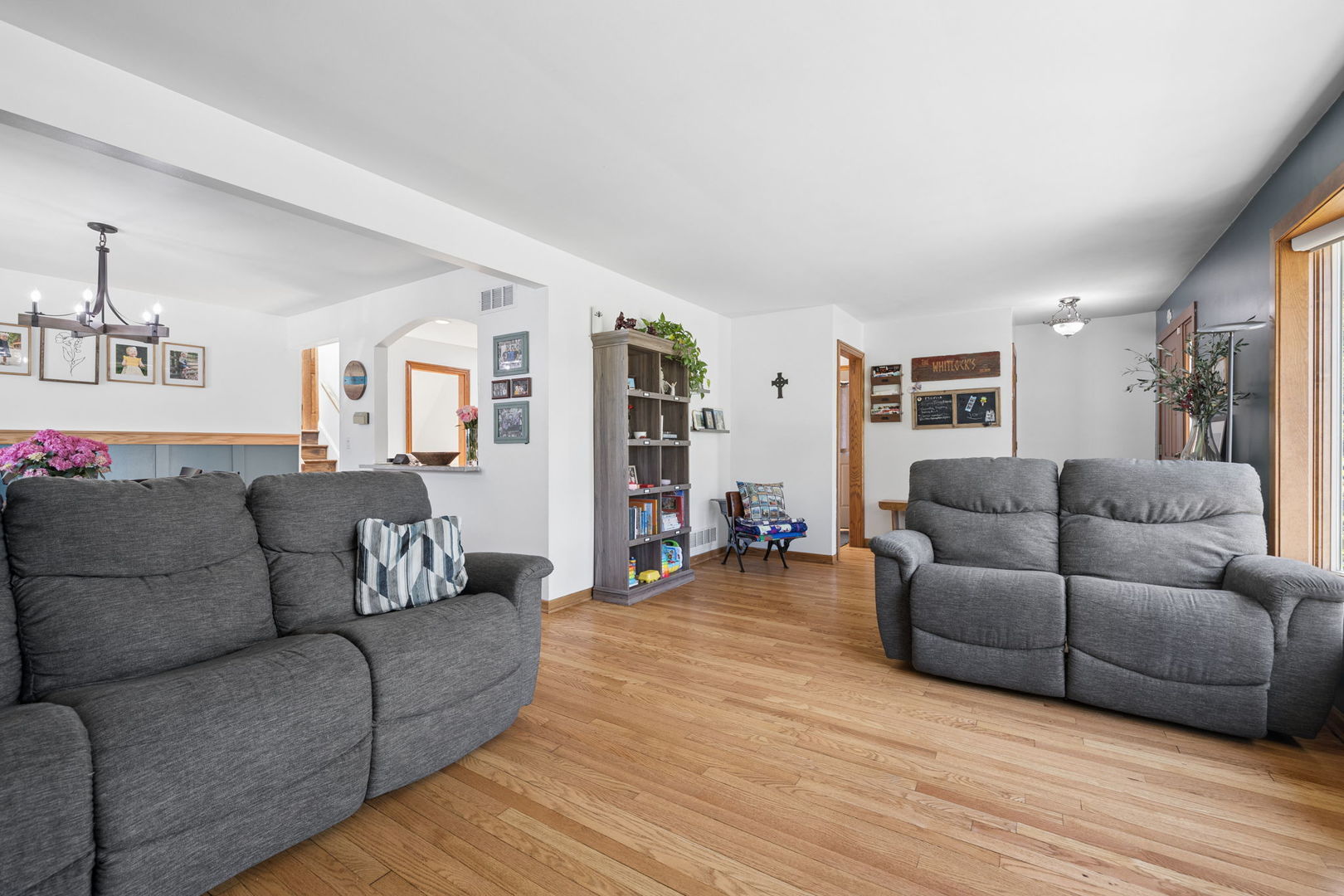 1015 E Lowden Avenue, Wheaton, IL 60189