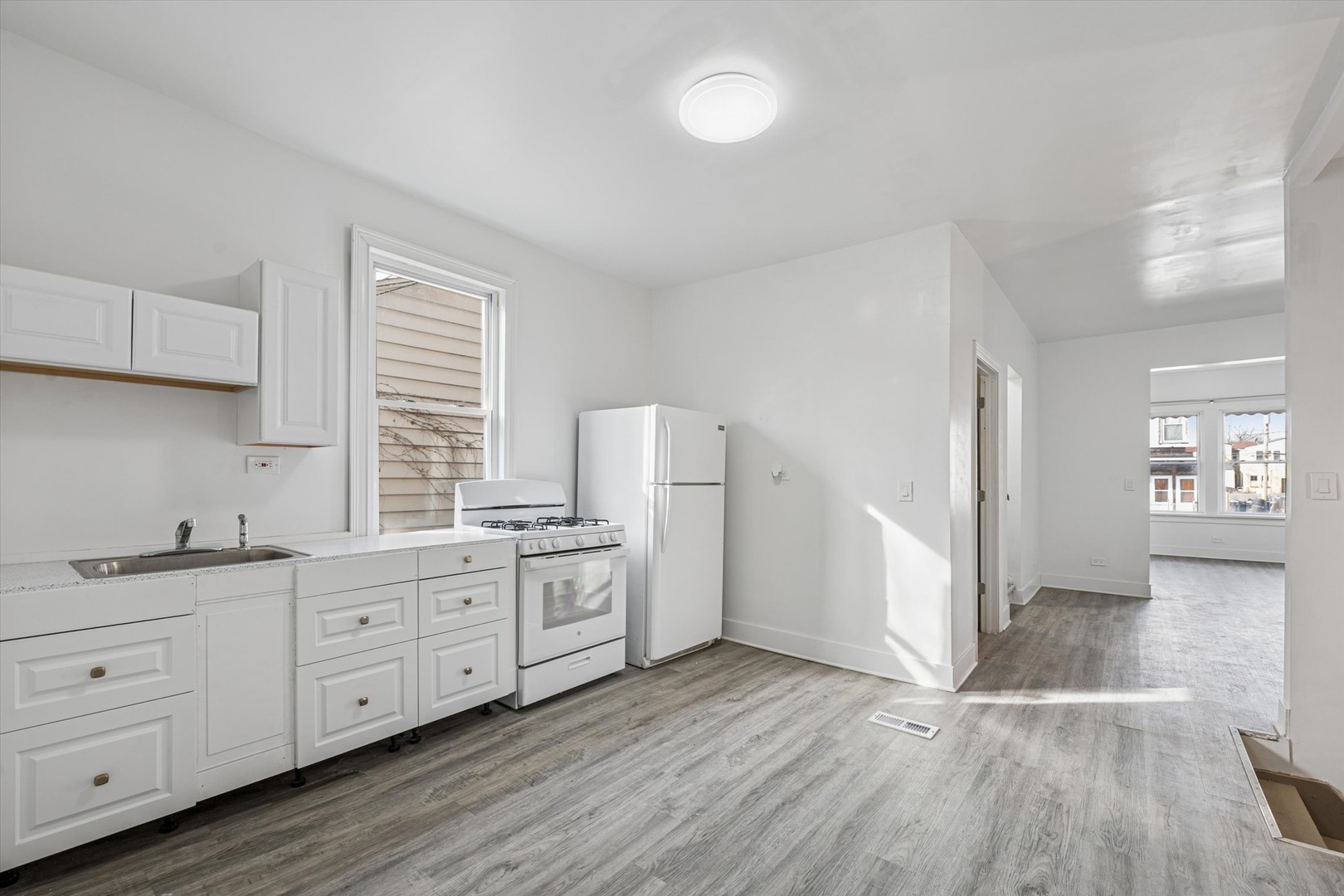 6843 S Carpenter Street, Chicago, IL 60621