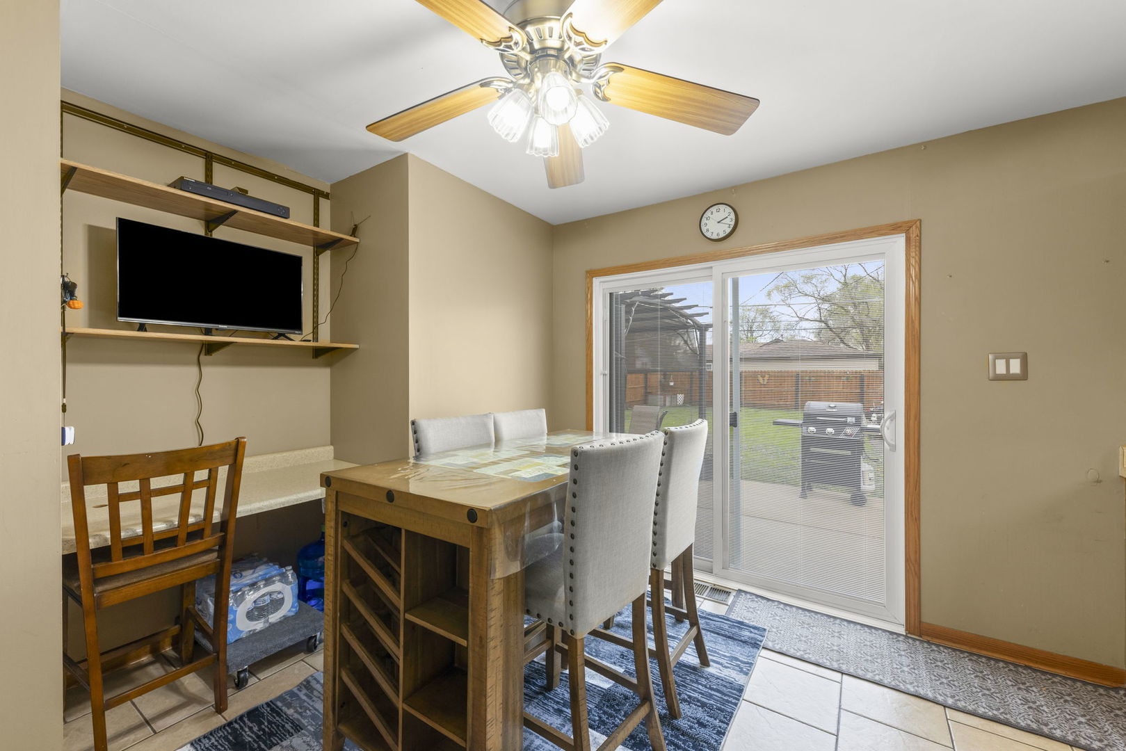 1711 Hosmer Lane, Crest Hill, IL 60403