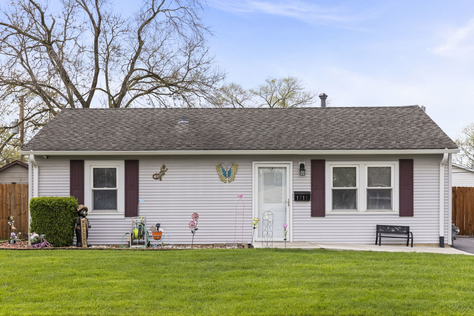 1711 Hosmer Lane, Crest Hill, IL 60403