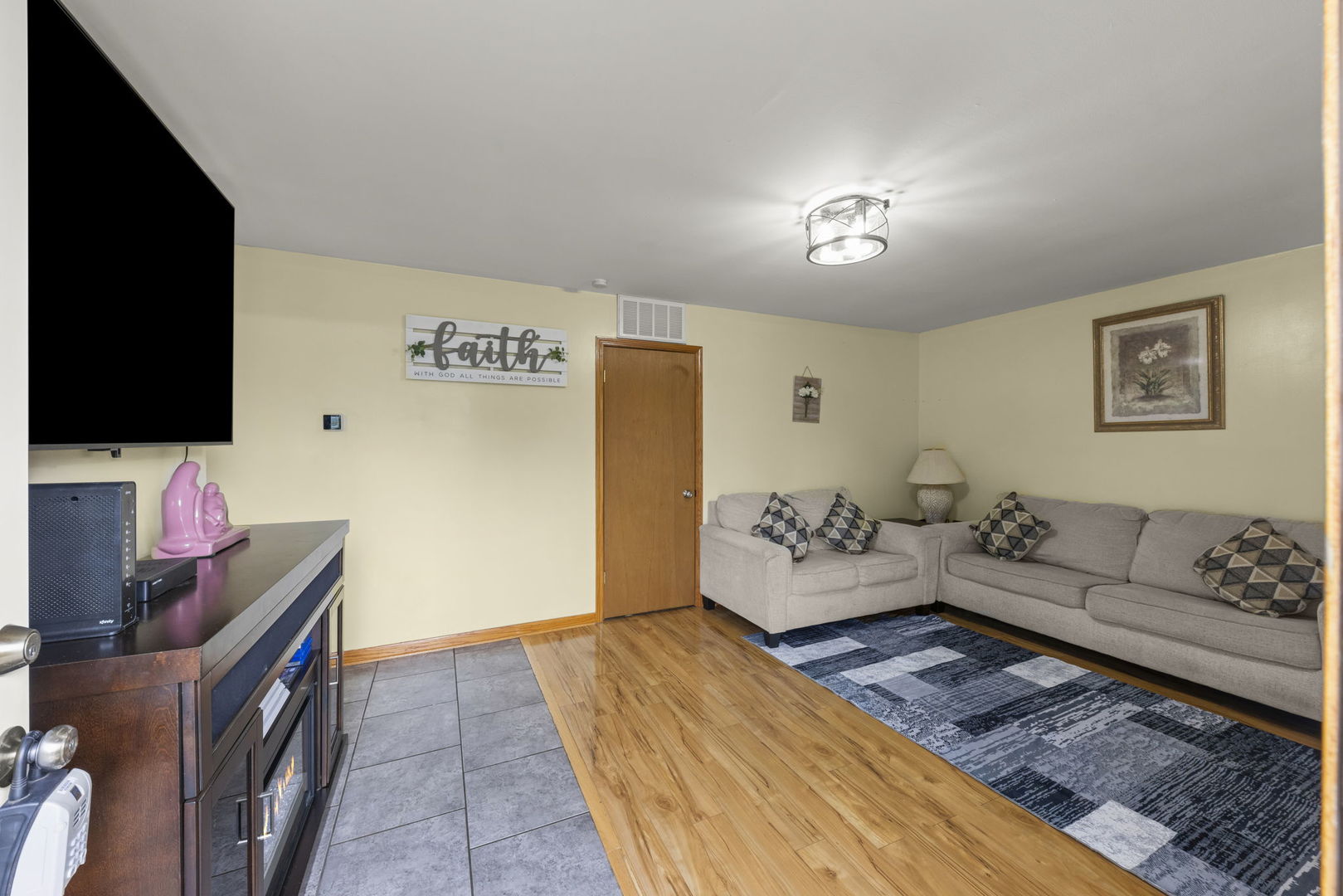 1711 Hosmer Lane, Crest Hill, IL 60403