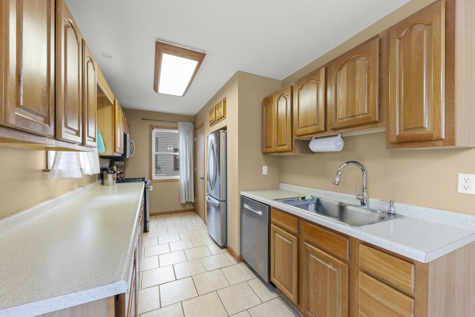 1711 Hosmer Lane, Crest Hill, IL 60403