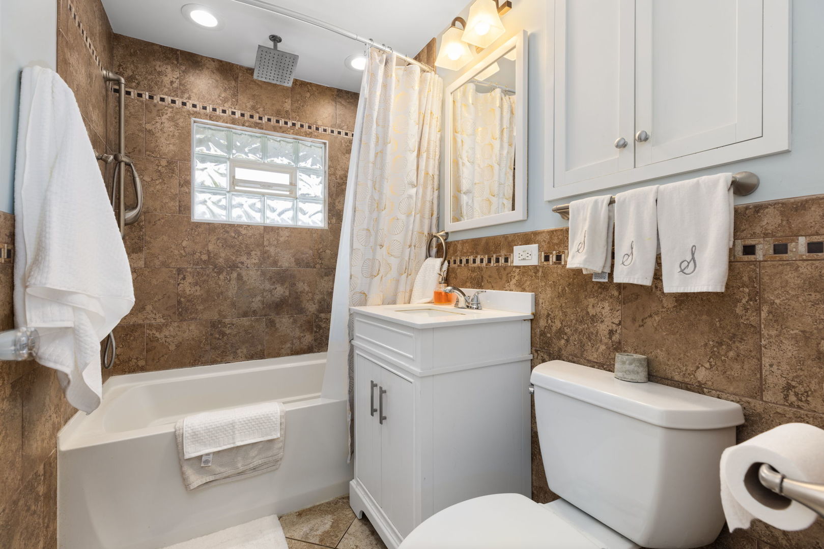 3915 Liberty Boulevard, Westmont, IL 60559