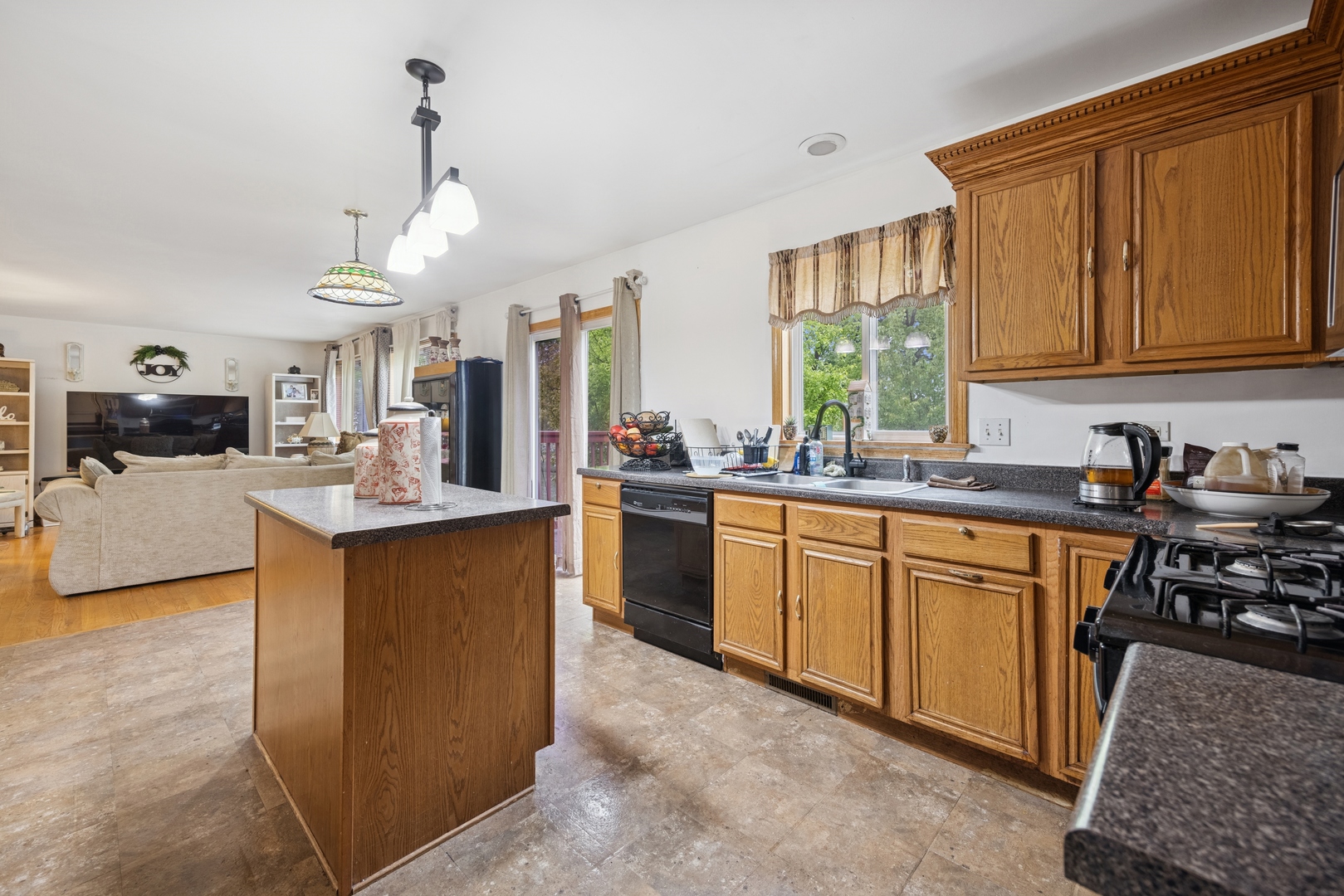 Hainesville, IL 60073