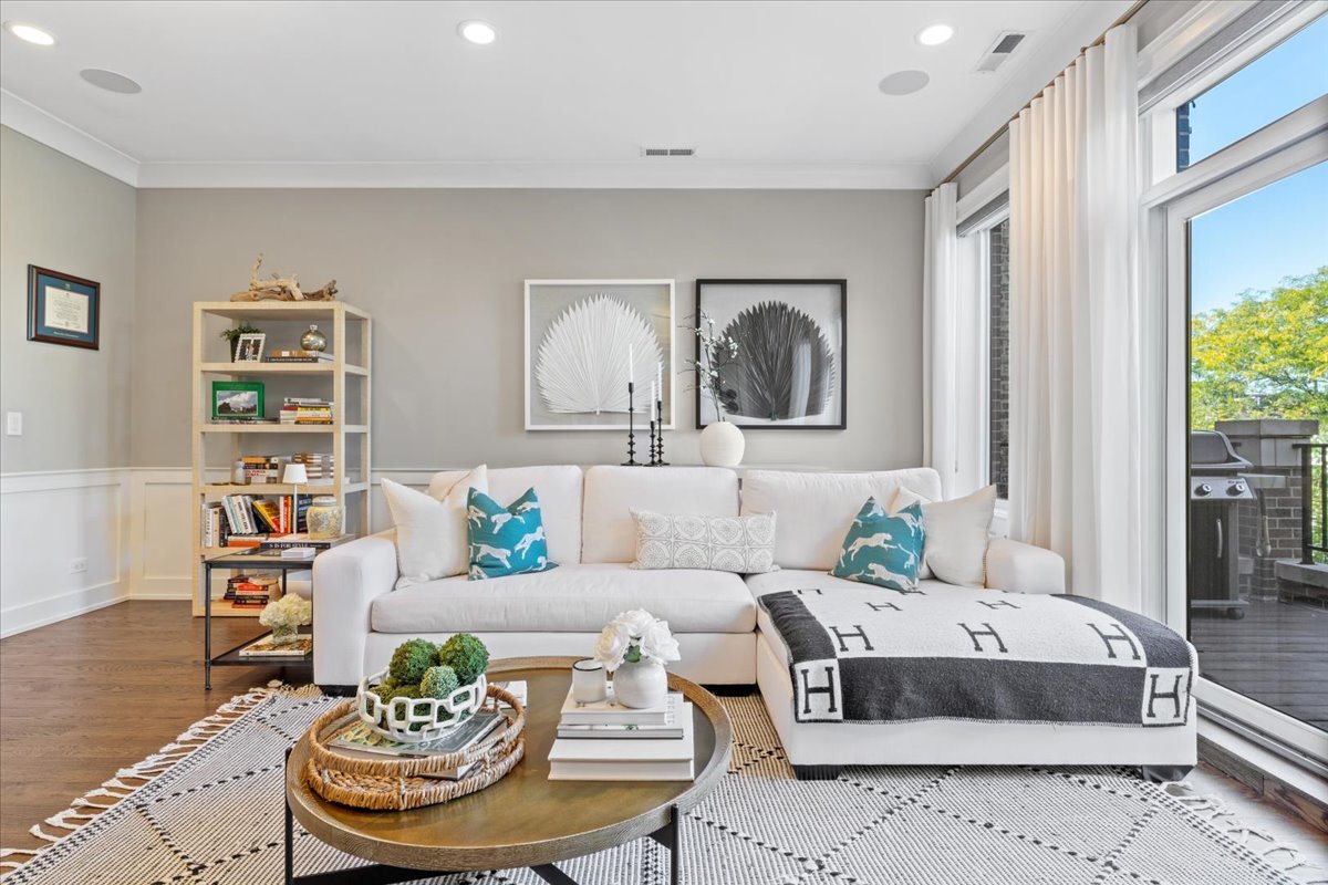 863 W Wrightwood Avenue #3, Chicago, IL 60614