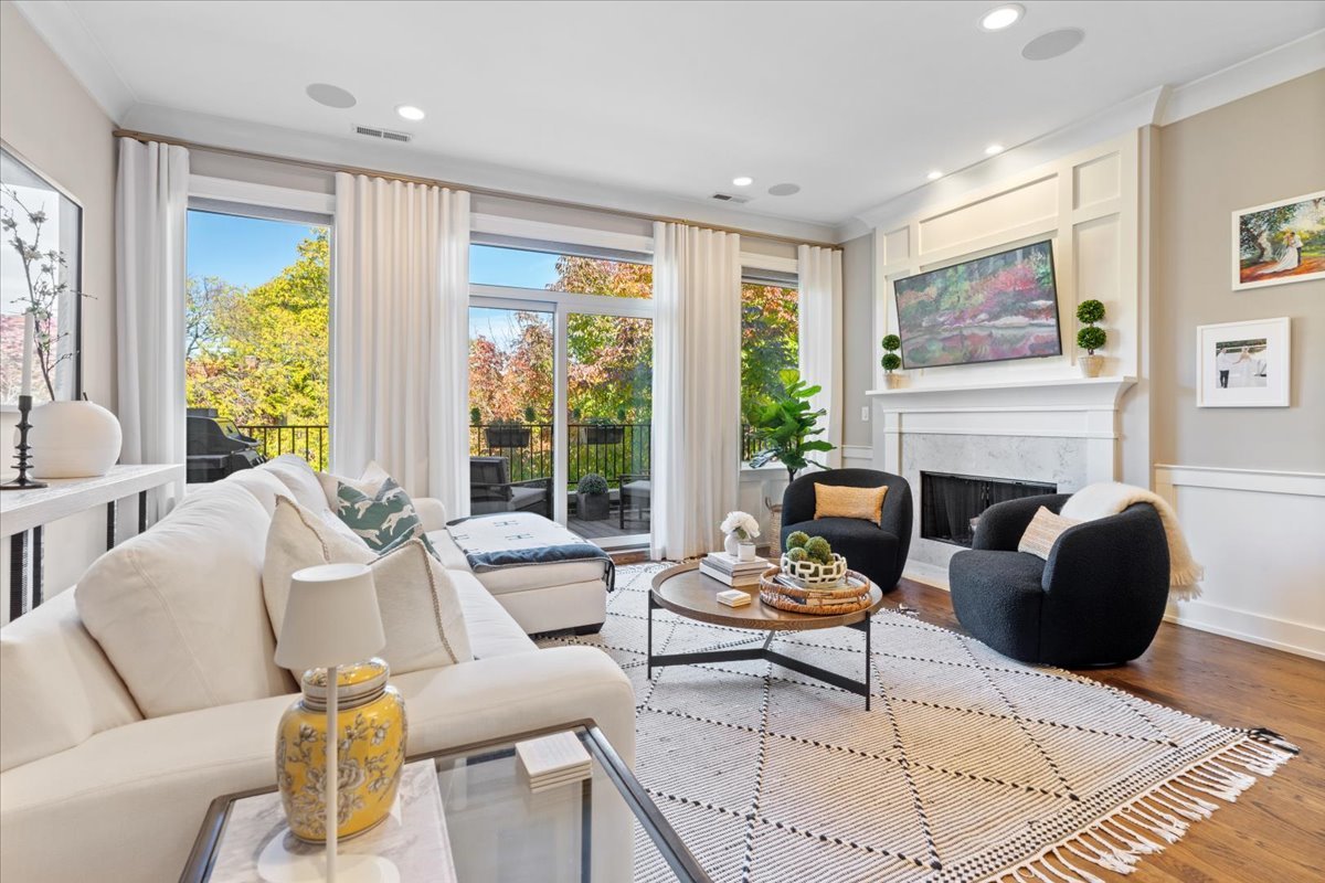 863 W Wrightwood Avenue #3, Chicago, IL 60614