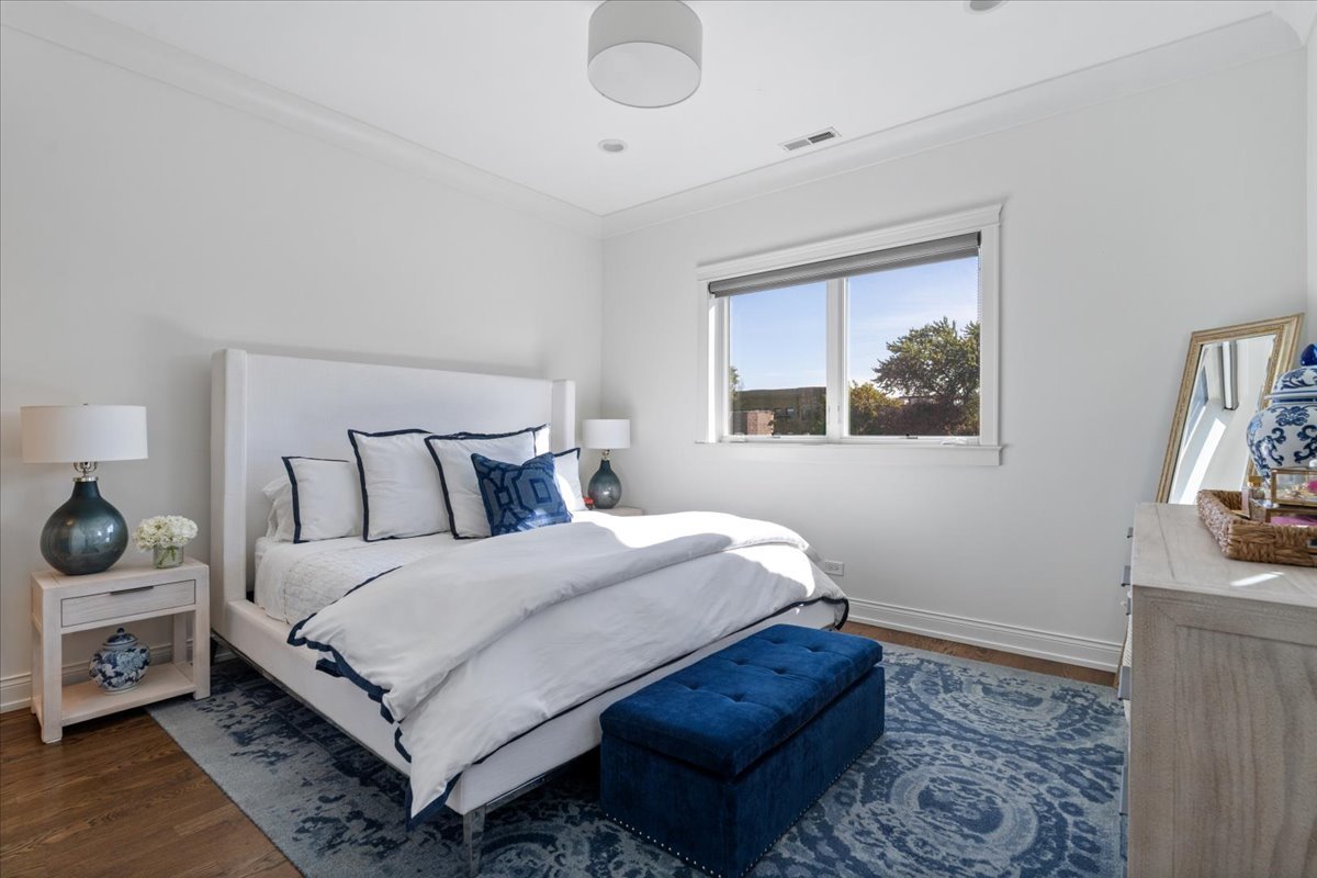 863 W Wrightwood Avenue #3, Chicago, IL 60614