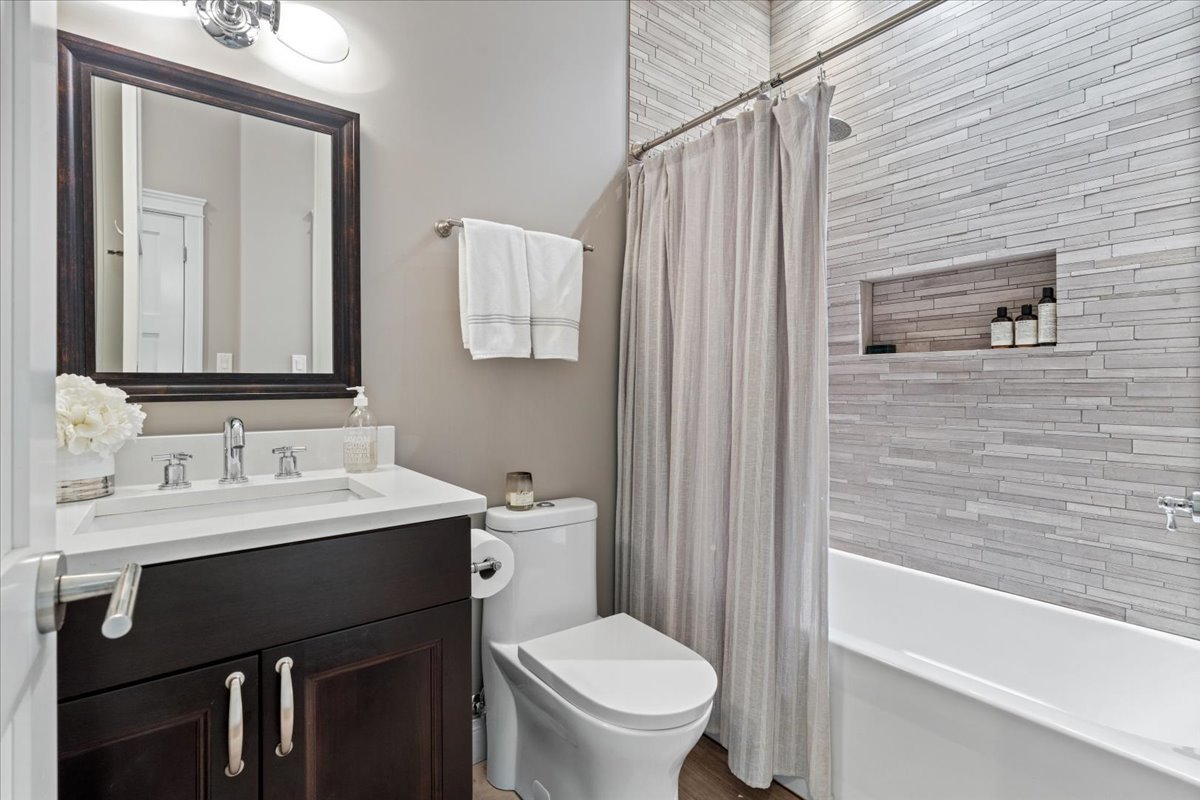 863 W Wrightwood Avenue #3, Chicago, IL 60614