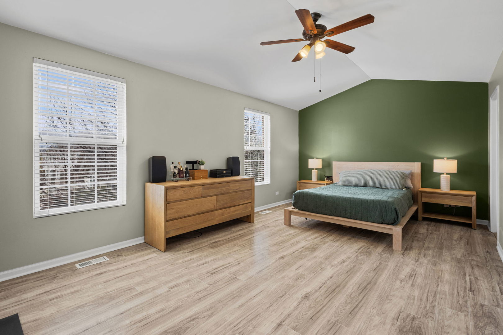 143 Bristol Lane #3, Wood Dale, IL 60191