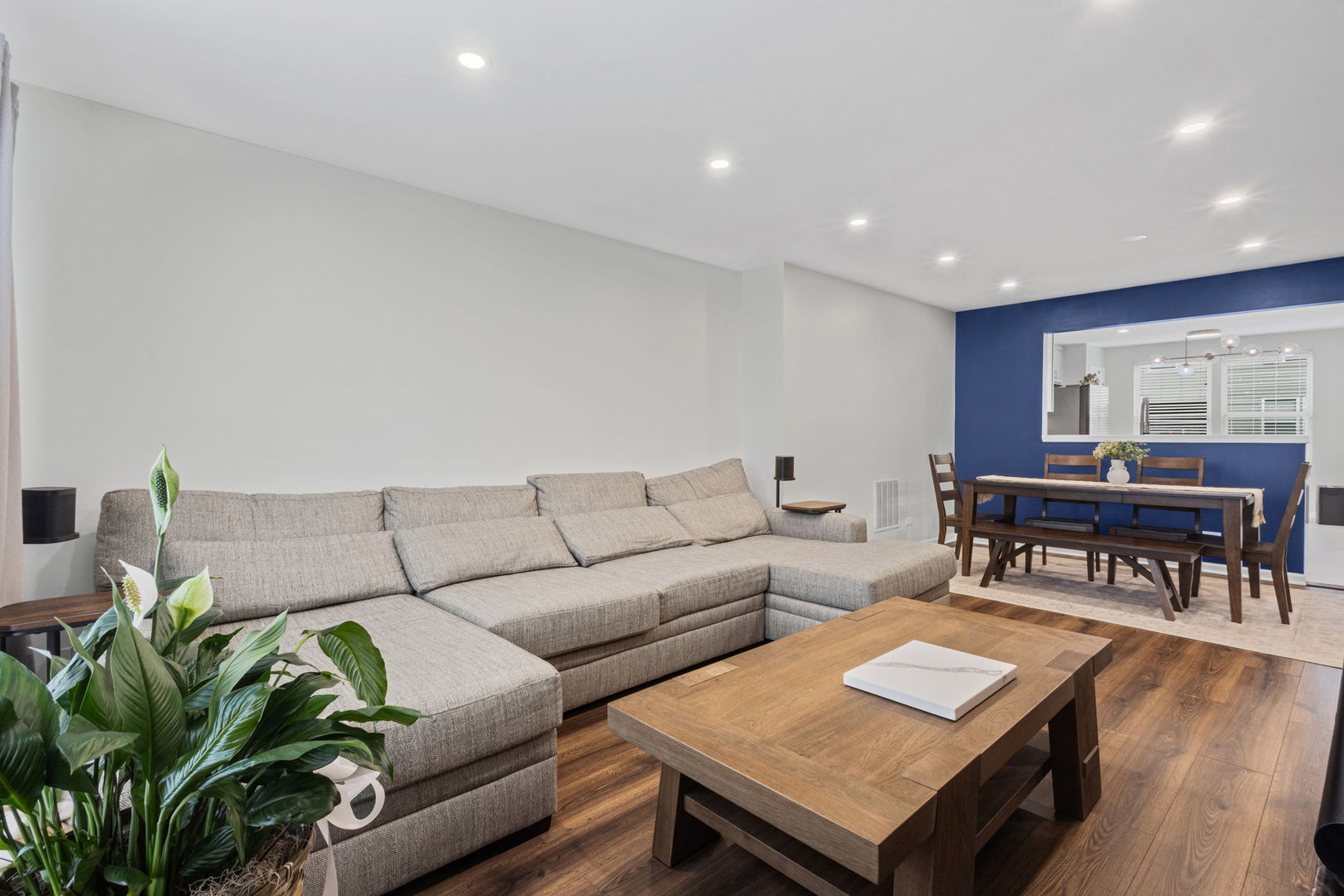 143 Bristol Lane #3, Wood Dale, IL 60191