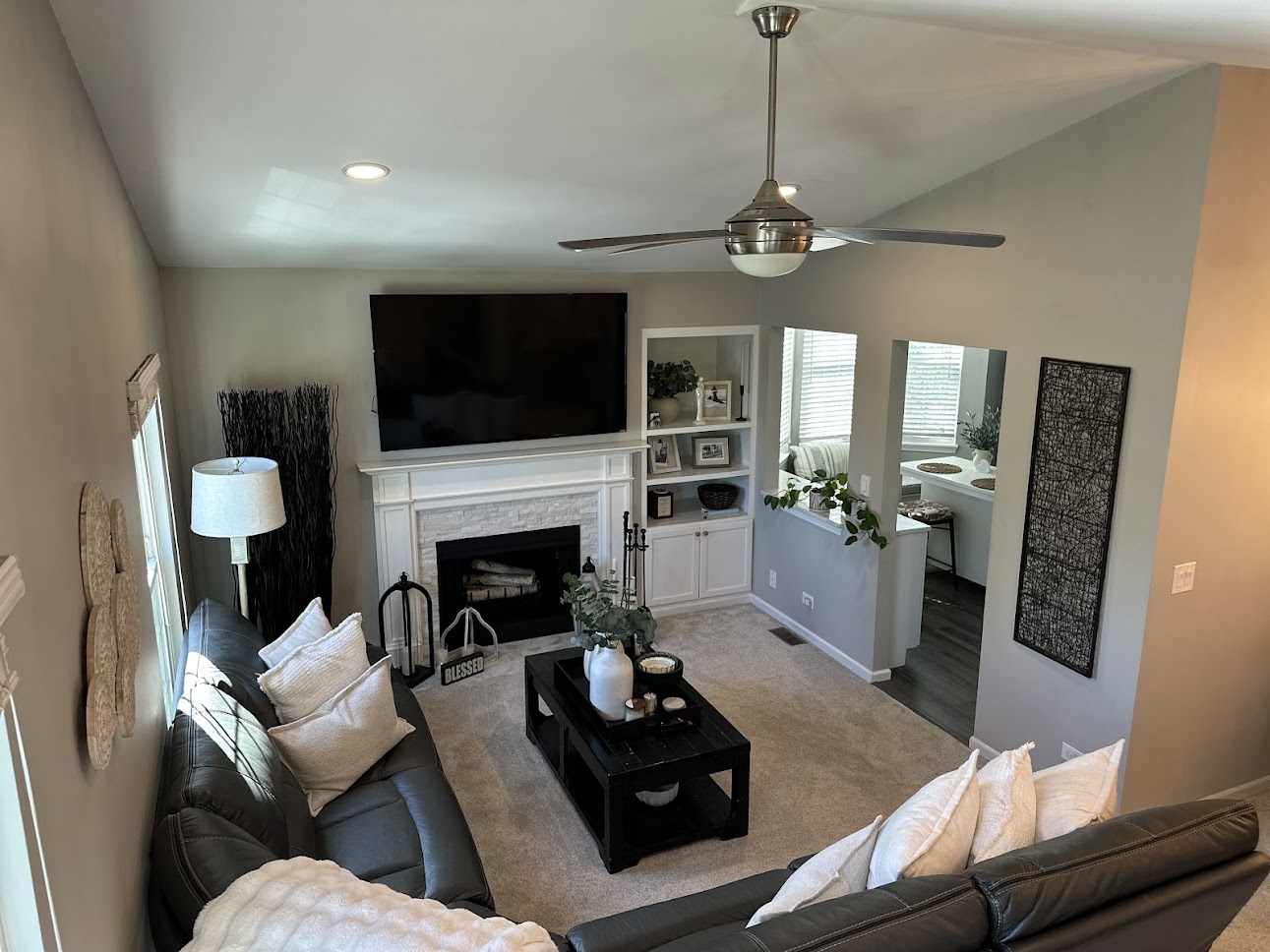 757 Grosse Pointe Circle #19-2, Vernon Hills, IL 60061