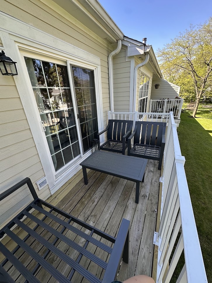 757 Grosse Pointe Circle #19-2, Vernon Hills, IL 60061