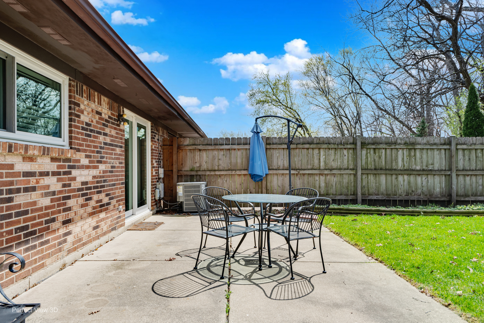 1148 Fulton Drive, Streamwood, IL 60107