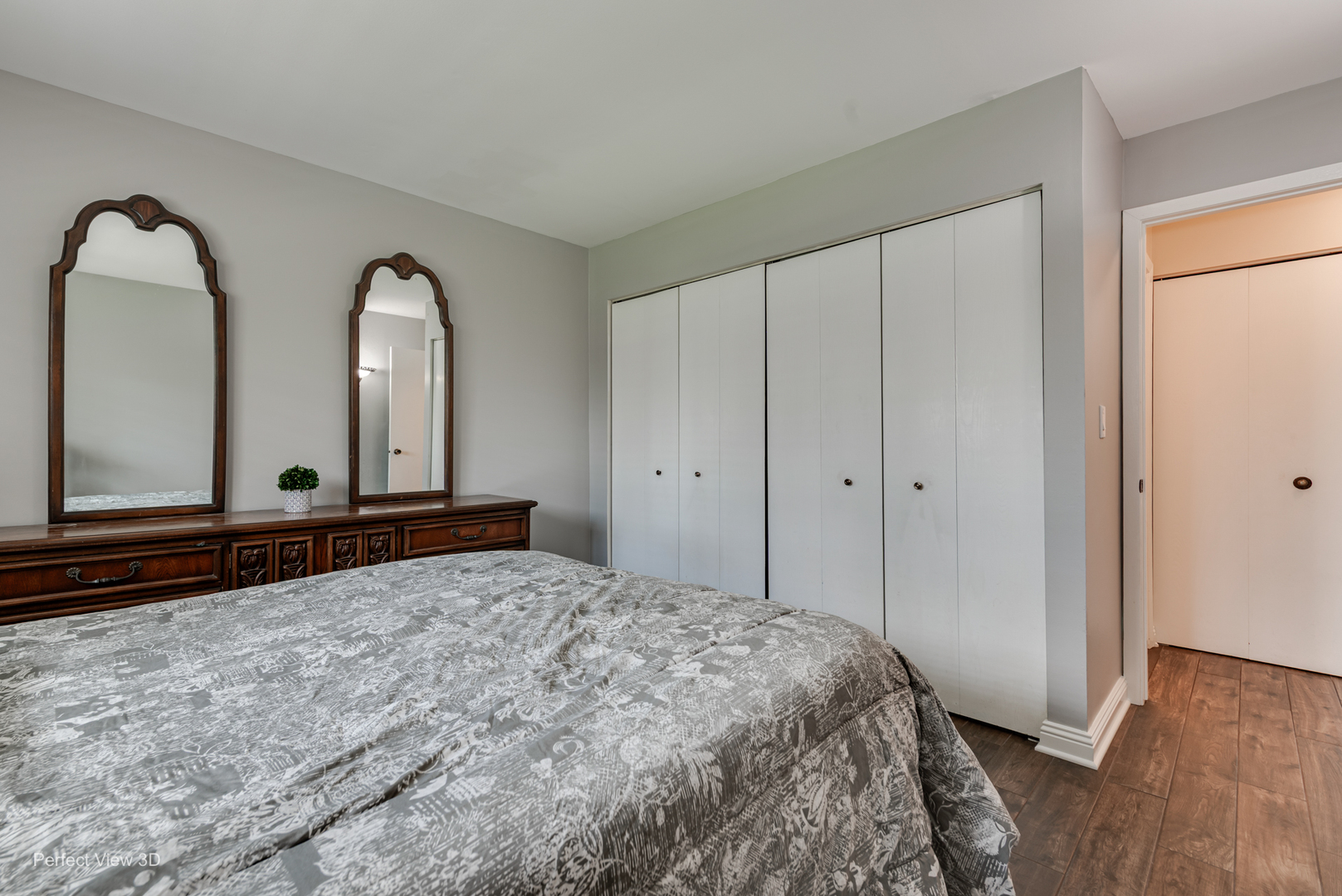 1148 Fulton Drive, Streamwood, IL 60107