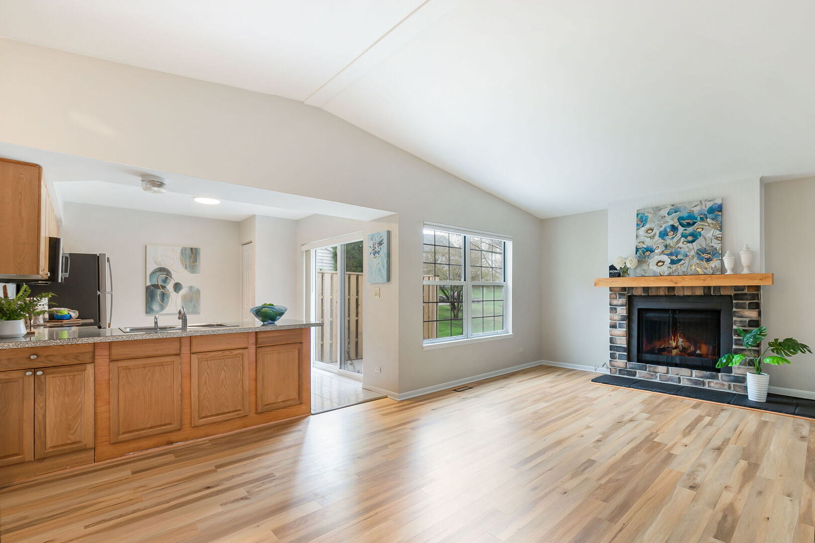 932 Chase Court, Gurnee, IL 60031