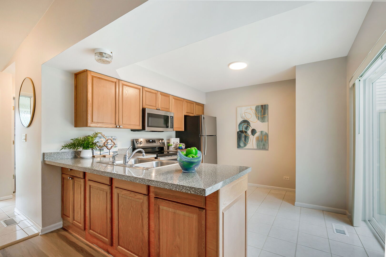 932 Chase Court, Gurnee, IL 60031