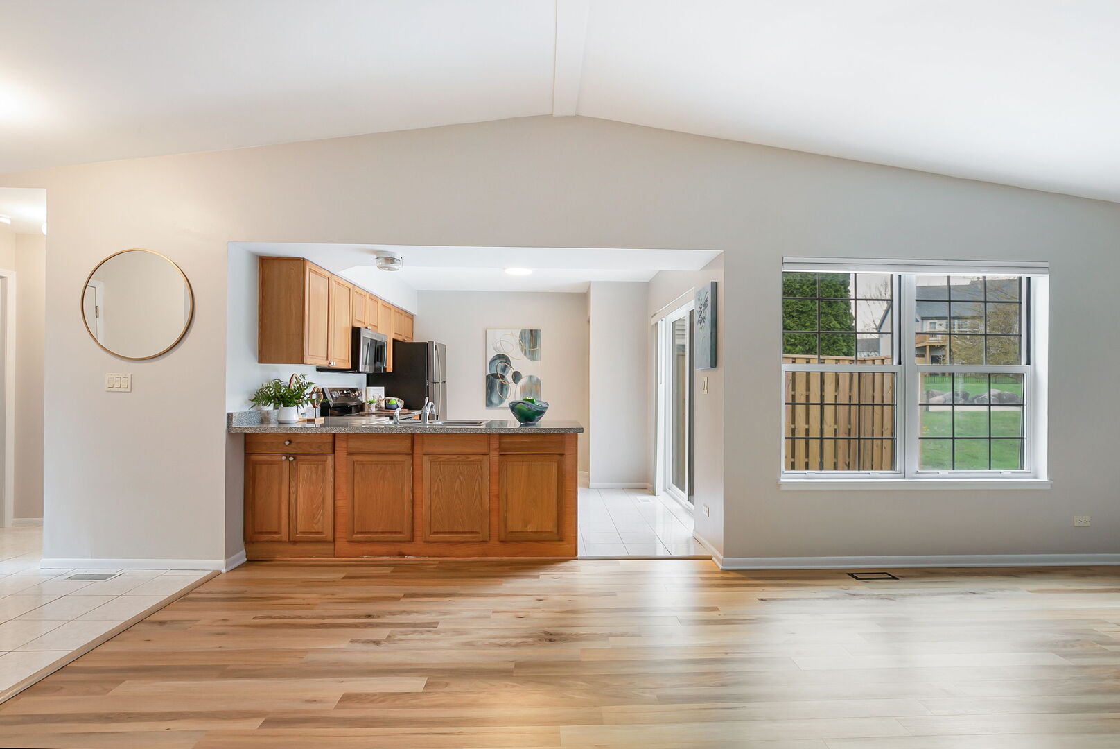 932 Chase Court, Gurnee, IL 60031