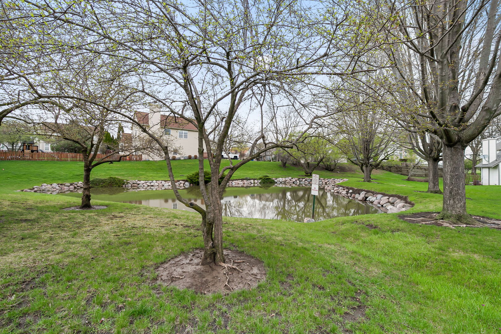 932 Chase Court, Gurnee, IL 60031