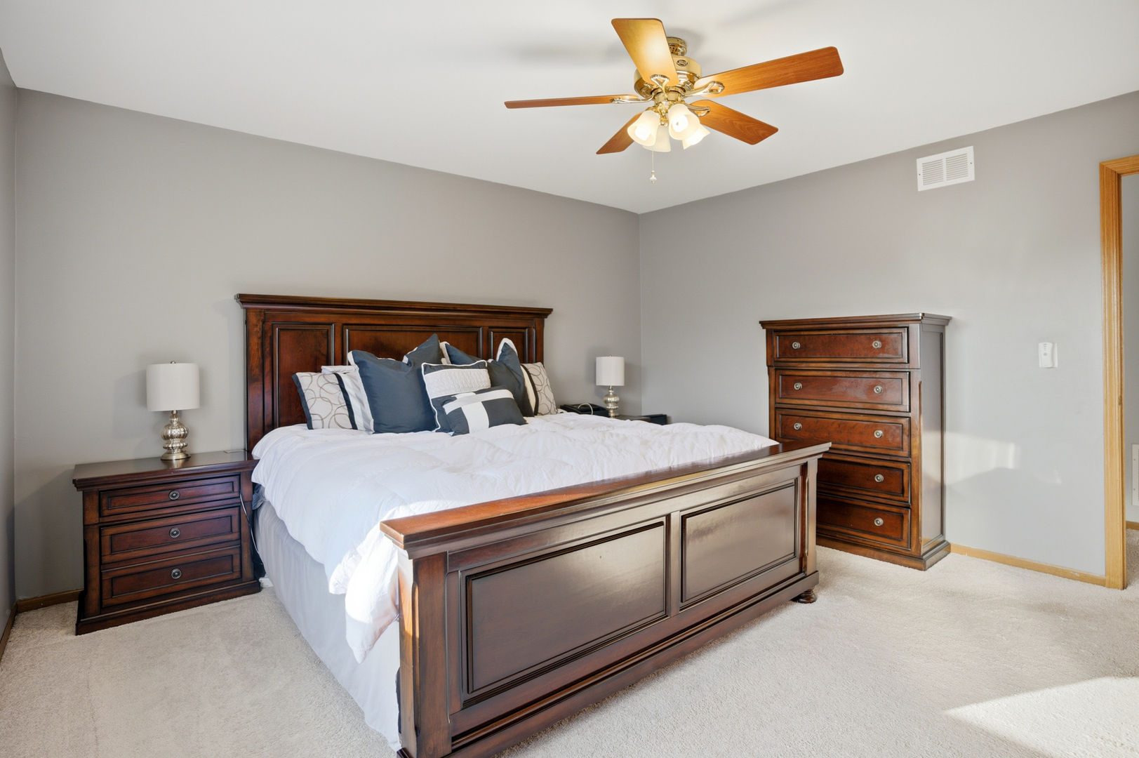 148 Beaver Creek Drive, Bolingbrook, IL 60490