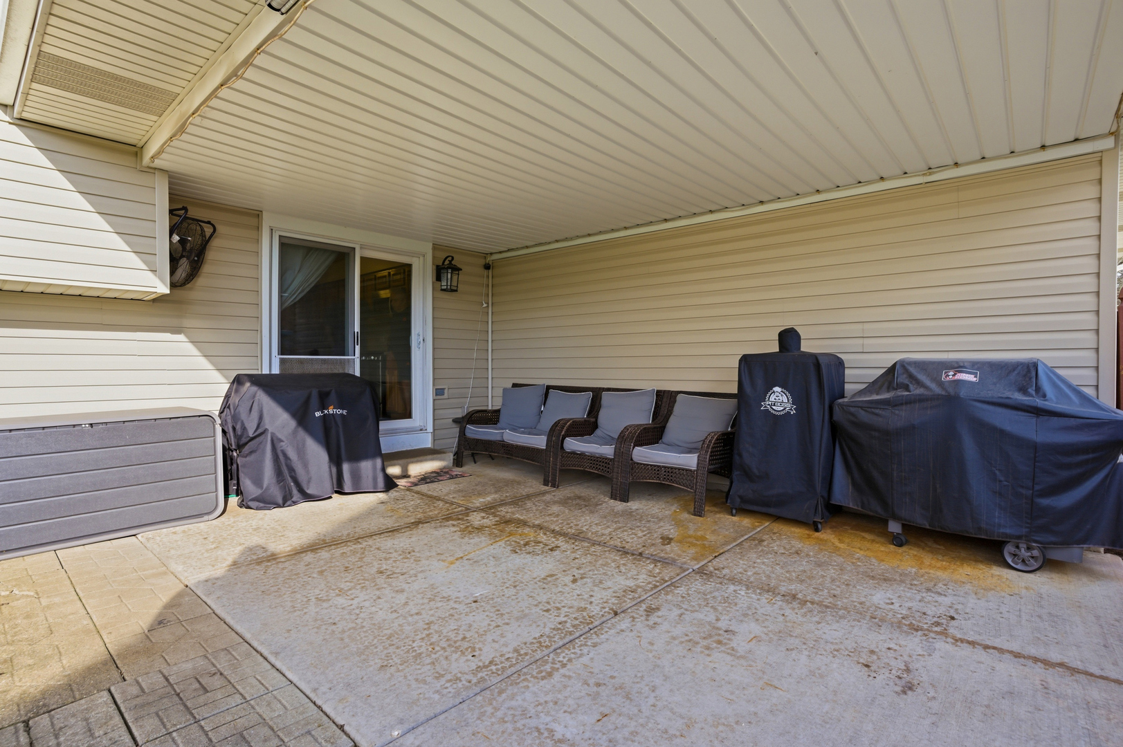 148 Beaver Creek Drive, Bolingbrook, IL 60490