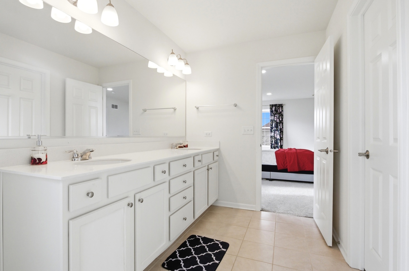 12404 S Blue Water Parkway, Plainfield, IL 60585