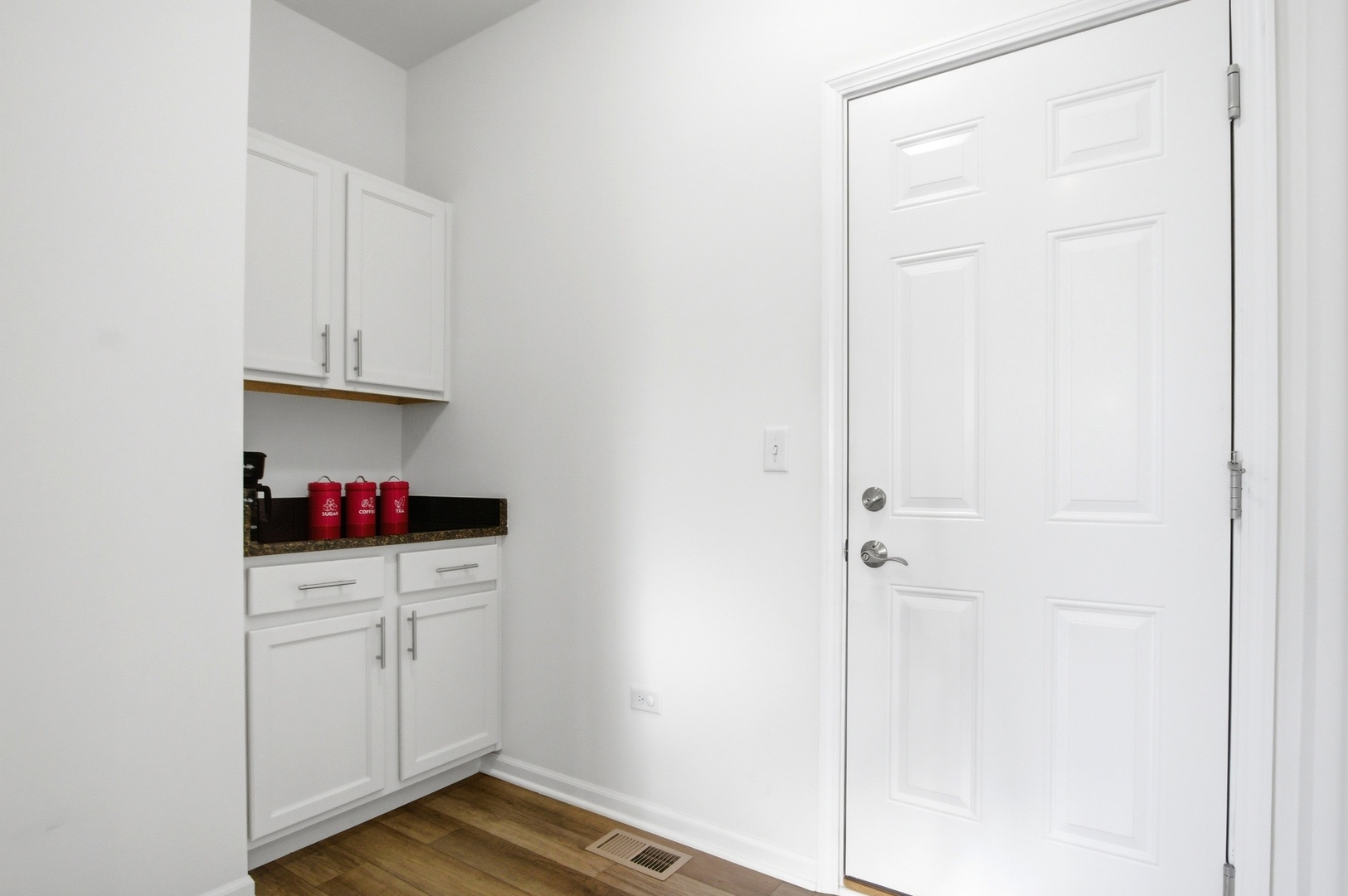 12404 S Blue Water Parkway, Plainfield, IL 60585