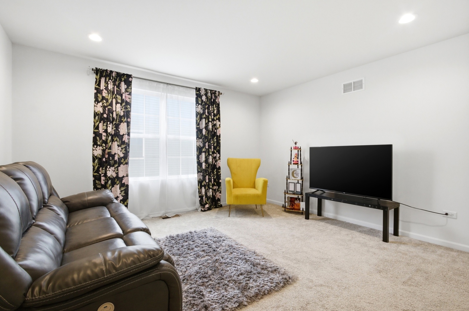 12404 S Blue Water Parkway, Plainfield, IL 60585