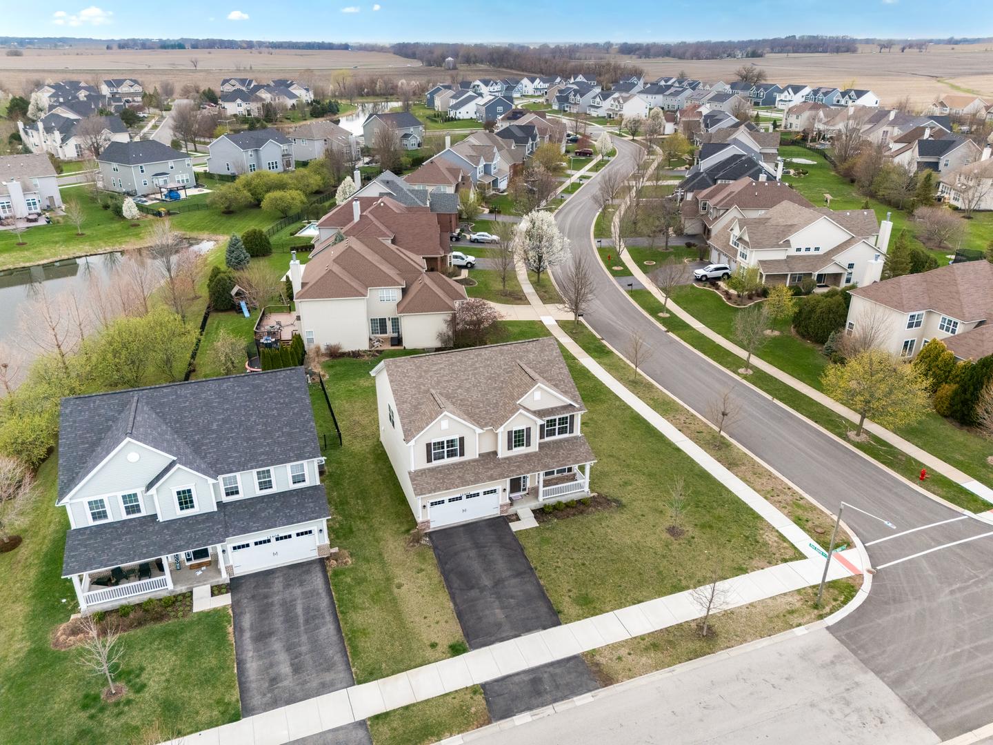 12404 S Blue Water Parkway, Plainfield, IL 60585