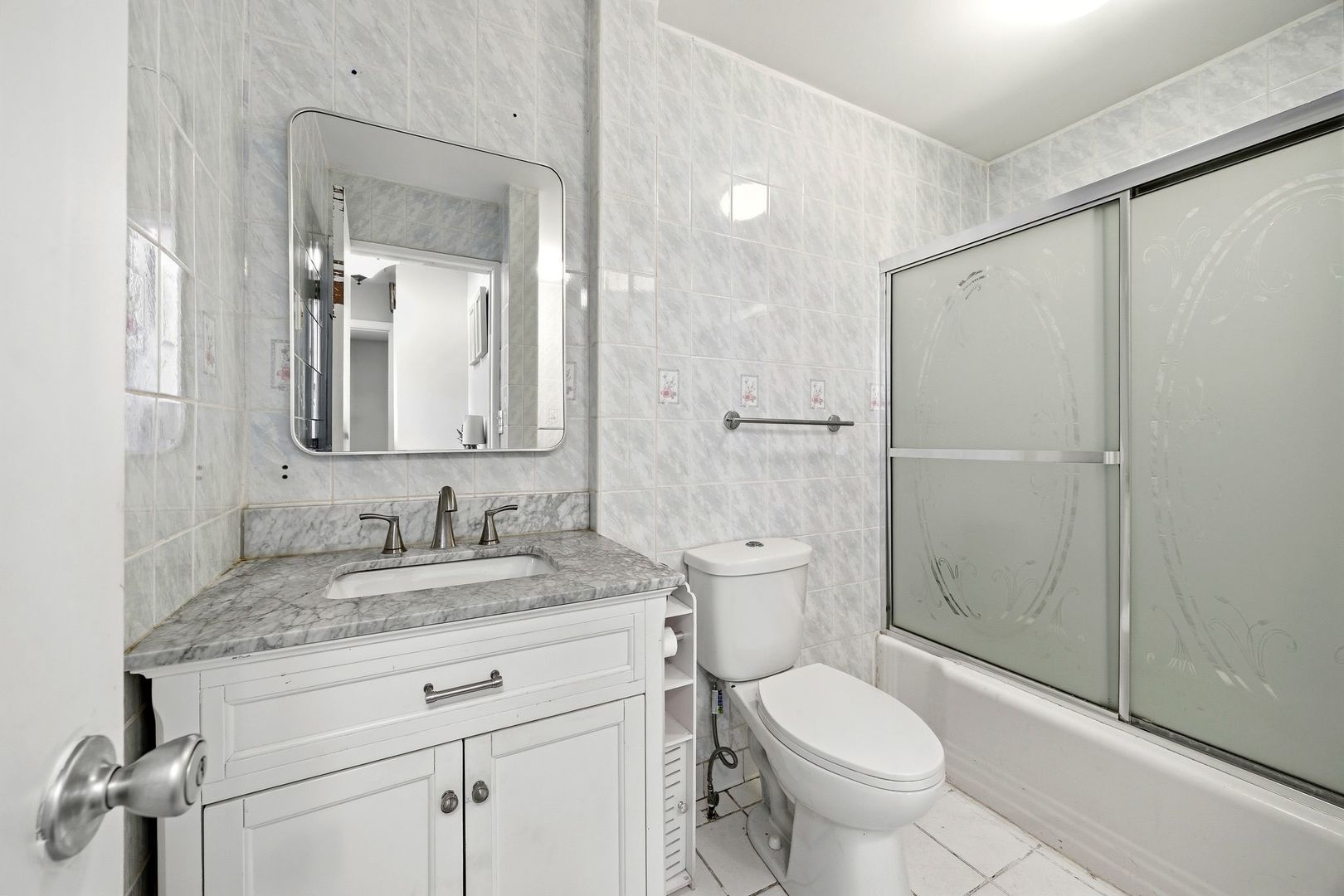 1000 GRAND Avenue, Aurora, IL 60506