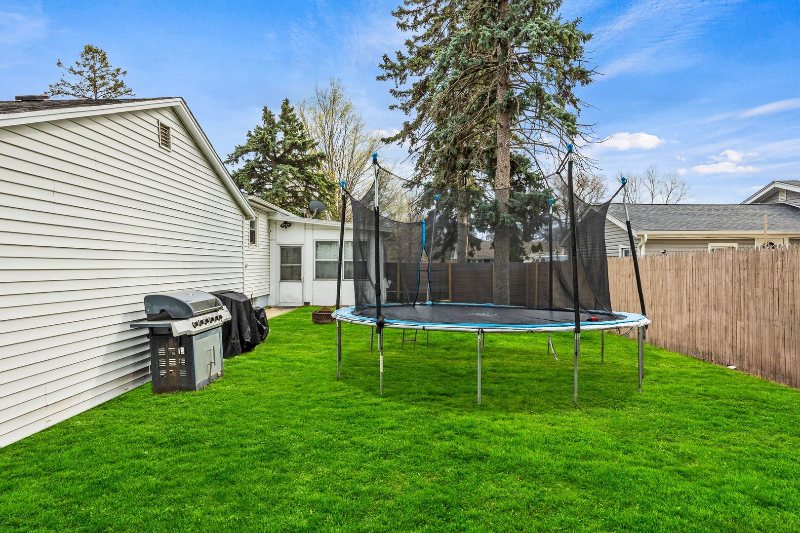 1000 GRAND Avenue, Aurora, IL 60506